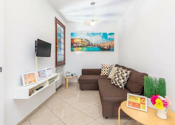 Convenient In * Venise
