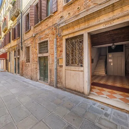 Convenient In Lägenhet *