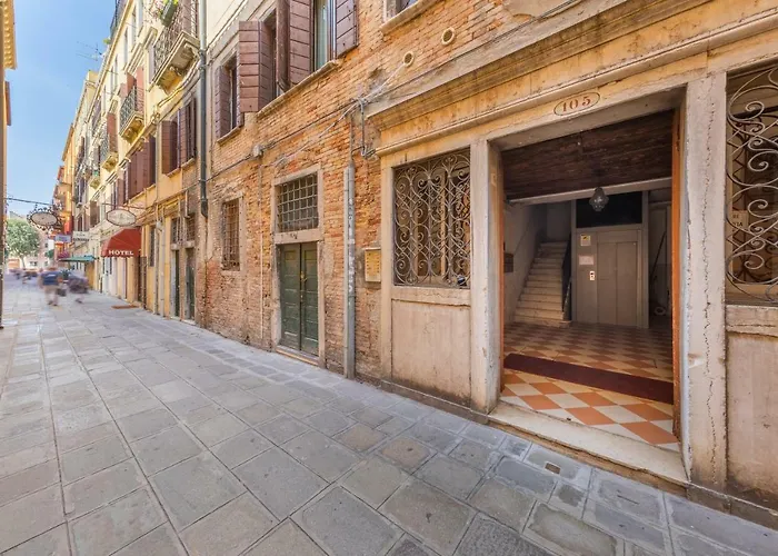 Convenient In アパート *